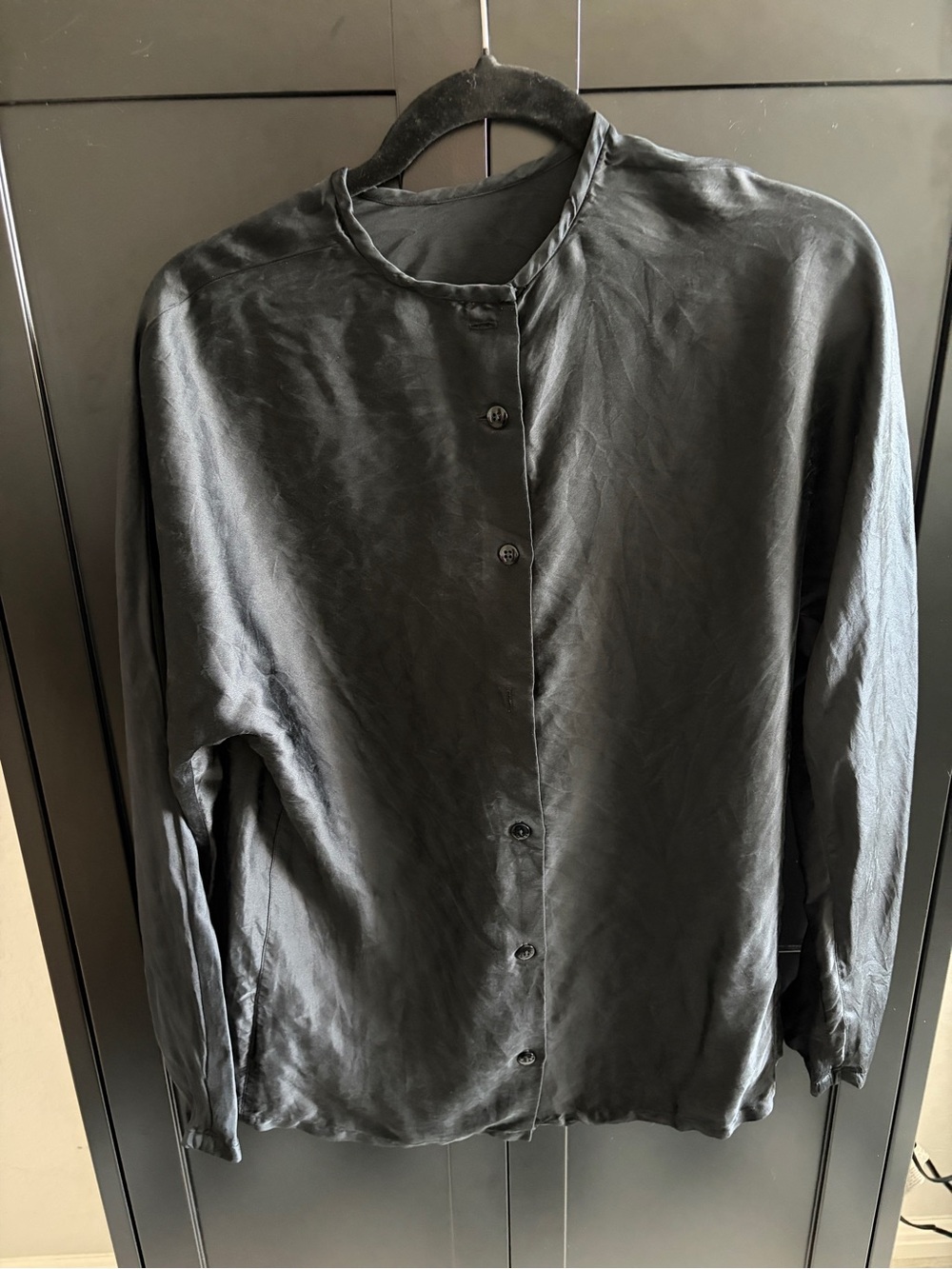 Ellen Tracy Linda Allard 100% Silk Black Blouse Size 10 Band Collar Button Up